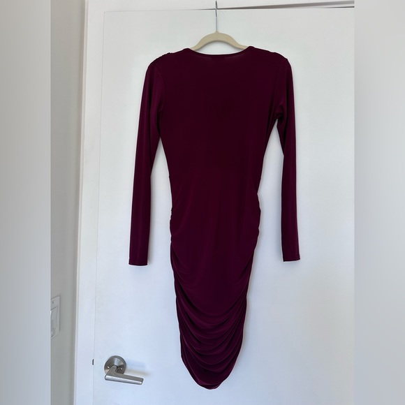 Bodycon plum coloured dress - Picture 2 of 4